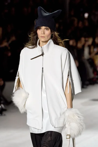Look 97